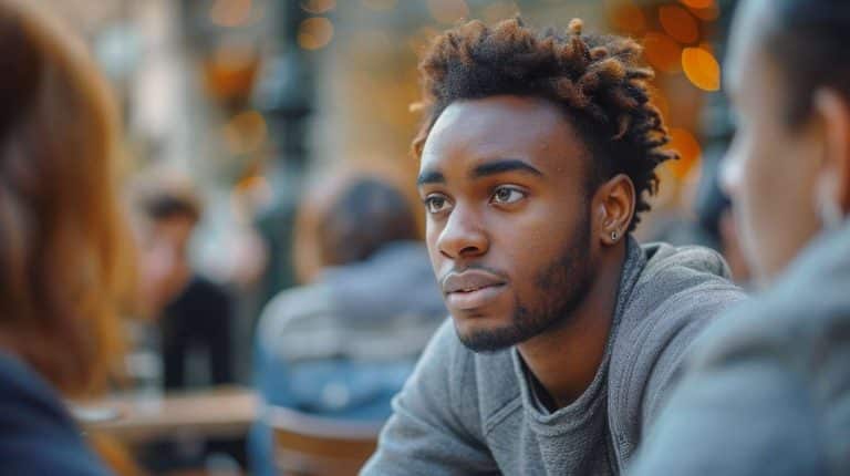 10 phrases qui trahissent un manque de confiance en soi lors d'une conversation