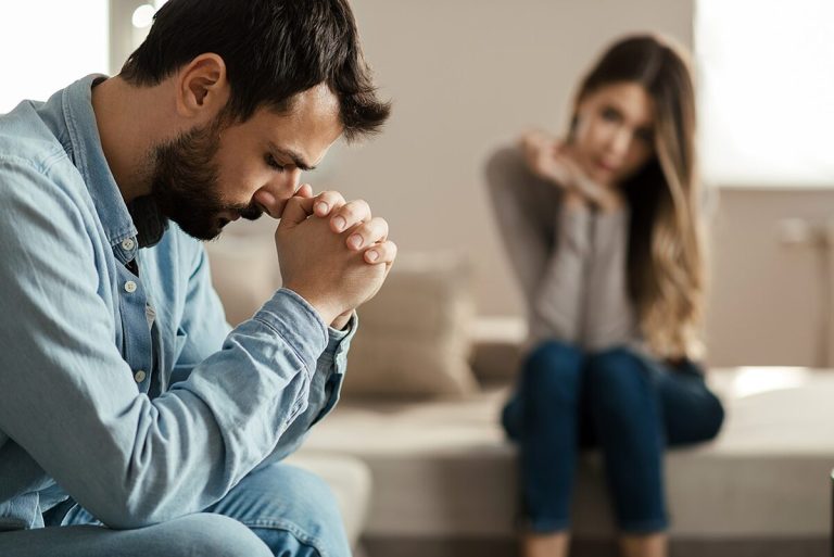Peut-on raviver des sentiments perdus ? Techniques de reconquête amoureuse