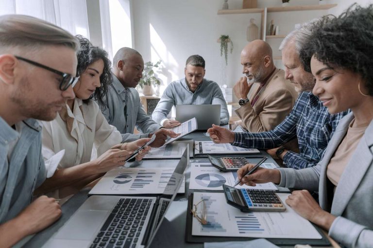 Si vous voulez être plus discipliné financièrement en vieillissant, dites adieu à ces 5 habitudes