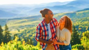 Nous avons atteint le sommet du bonheur conjugal : découvrez ce pays où les couples vivent un amour inégalé
